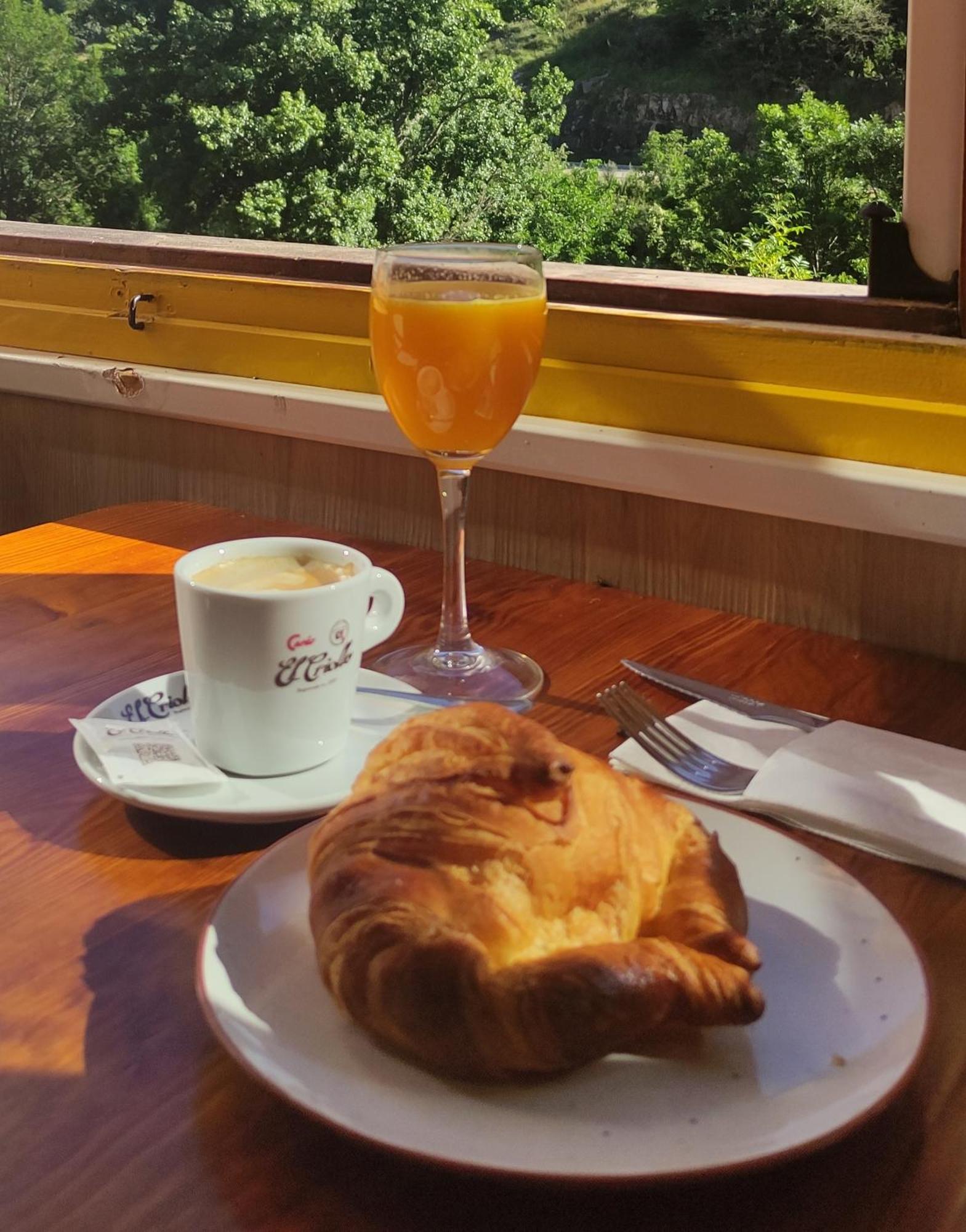 Hostal Los Valles Bielsa Luaran gambar