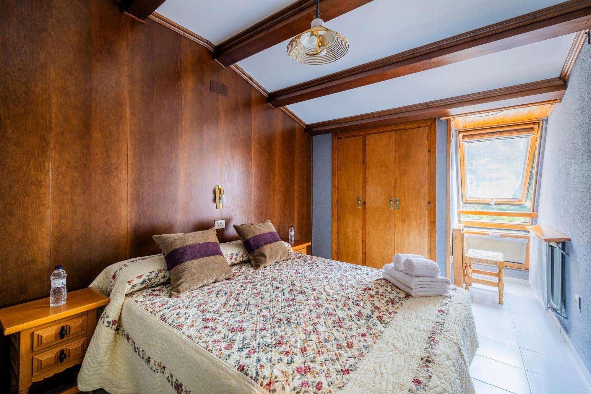 Hostal Los Valles Bielsa Luaran gambar