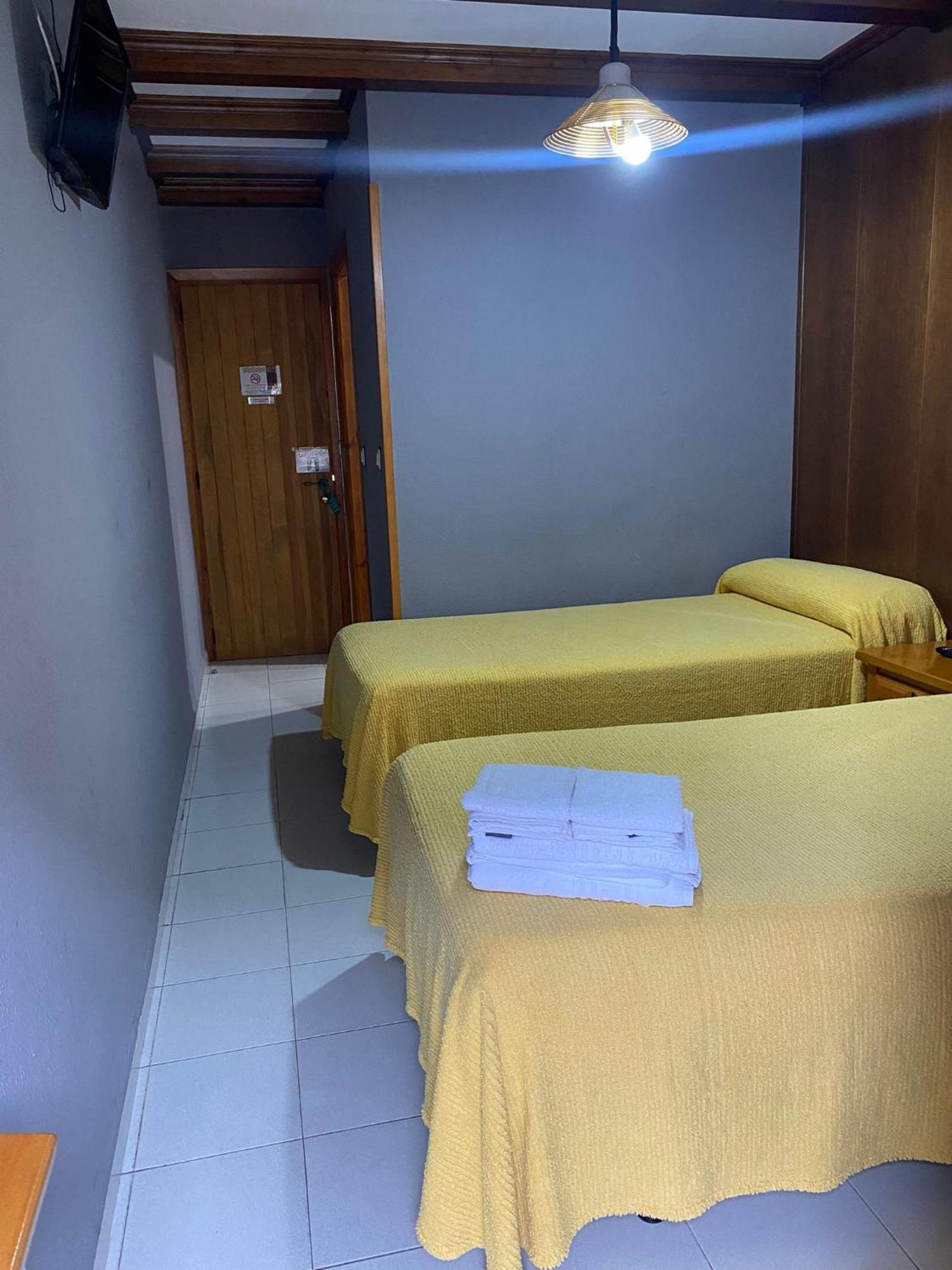 Hostal Los Valles Bielsa Luaran gambar