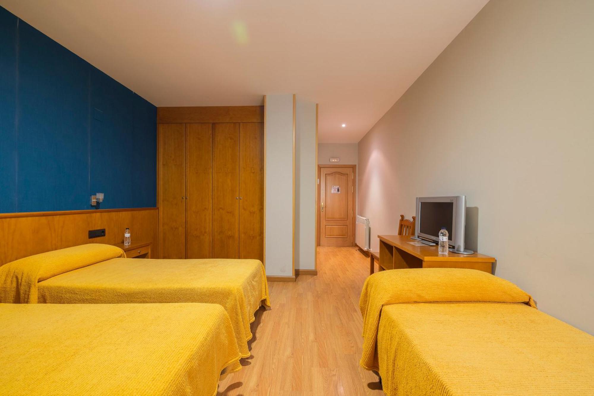 Hostal Los Valles Bielsa Luaran gambar