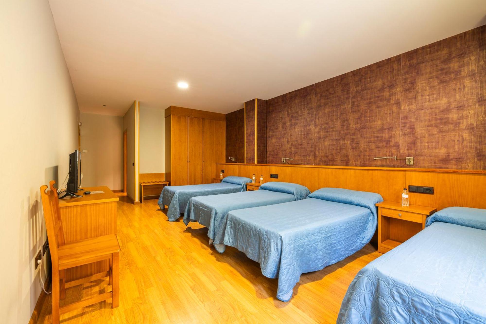 Hostal Los Valles Bielsa Luaran gambar