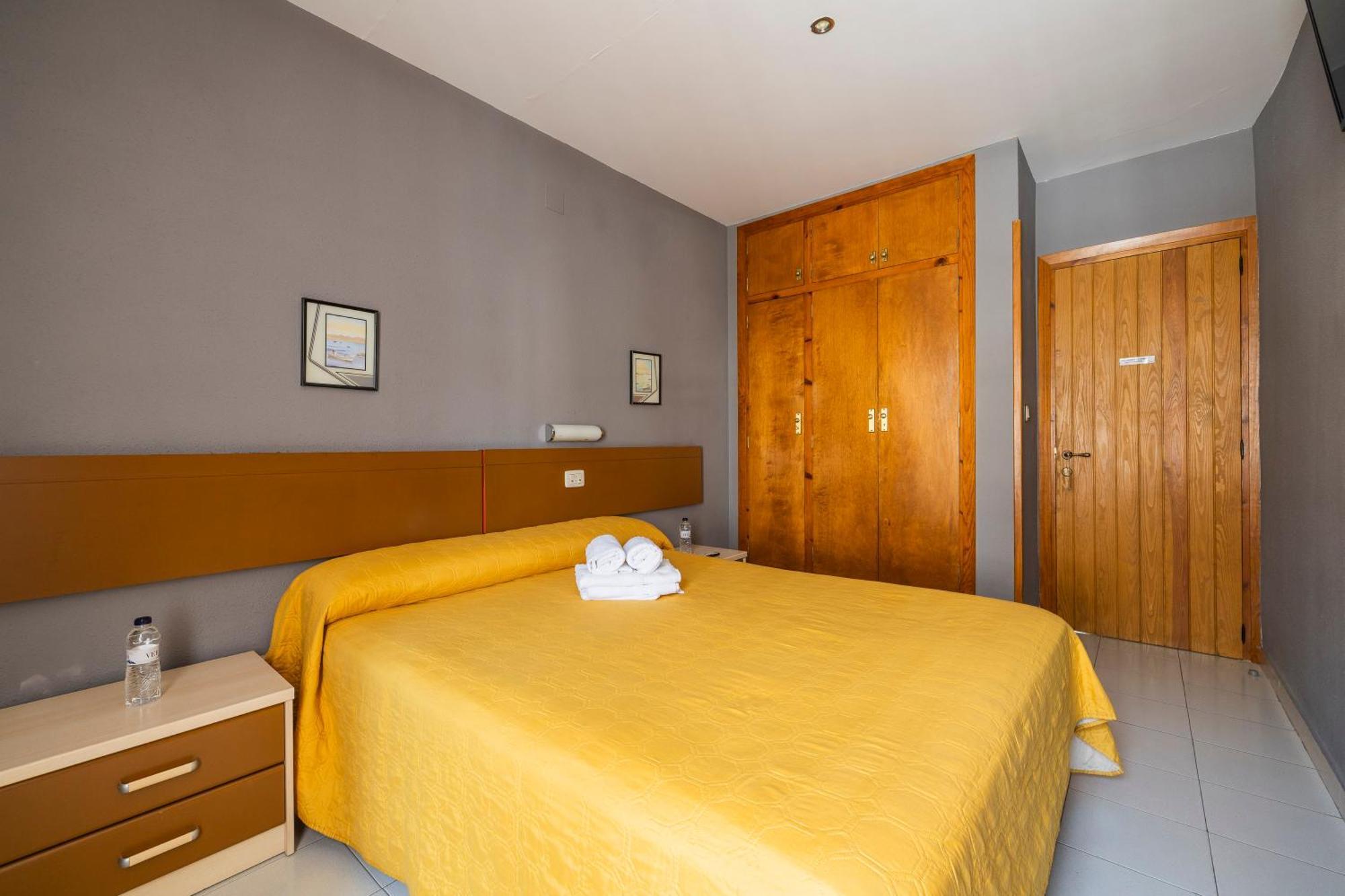 Hostal Los Valles Bielsa Luaran gambar