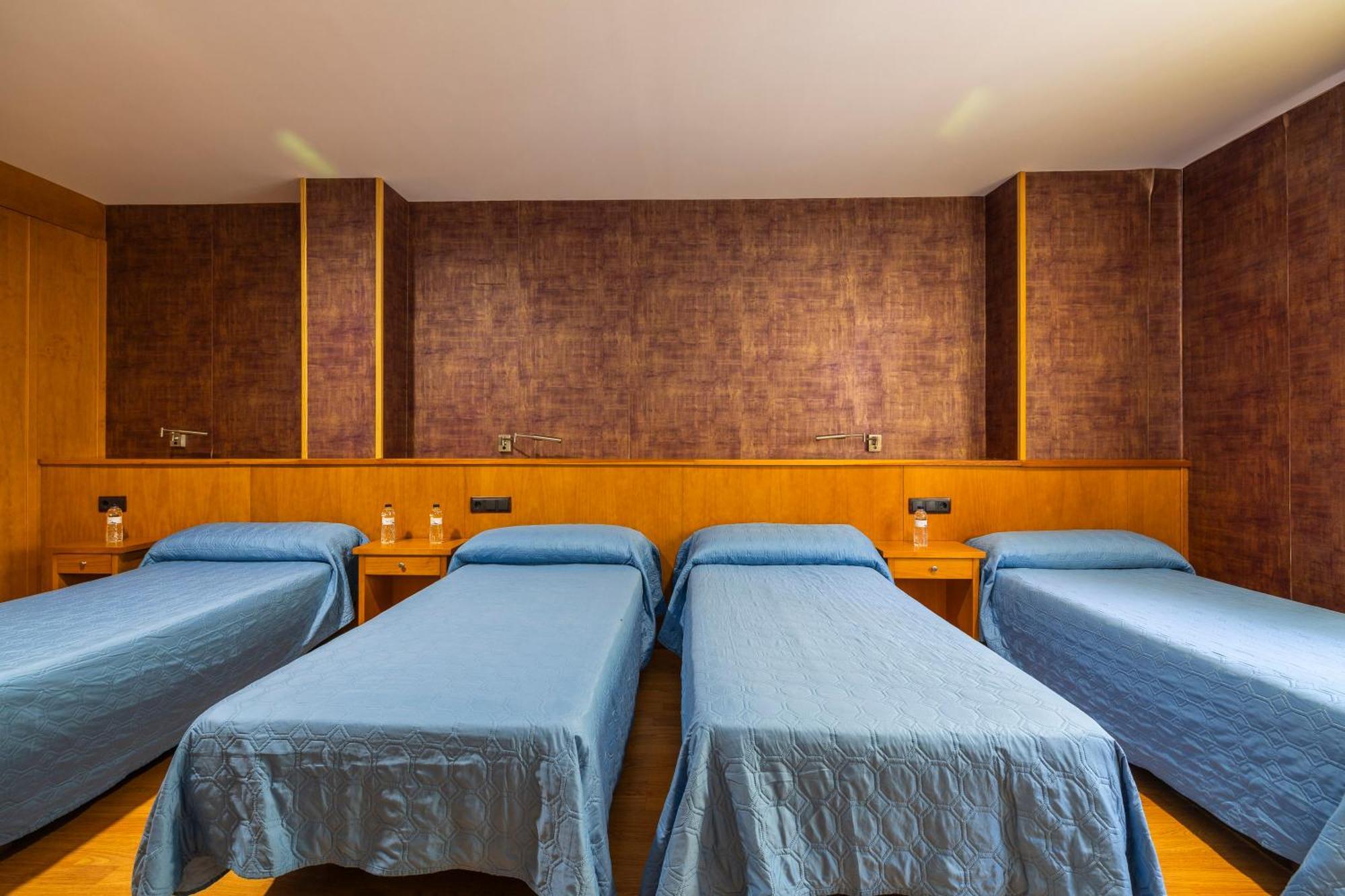 Hostal Los Valles Bielsa Luaran gambar